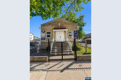 254-256 Berkeley Avenue, Newark, NJ 07107 - Photo 1