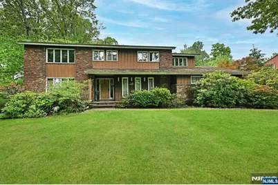 9 Lyncrest Drive, Paramus, NJ 07652 - Photo 1