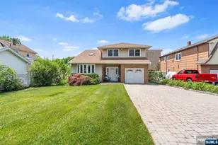 2 Violet Ct, Bergenfield, NJ 07621 - Photo 1