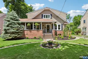 29 Fairlawn St, Ho Ho Kus, NJ 07423 - Photo 1