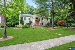 21 Kennedy Cir, Closter, NJ 07624 - Photo 1