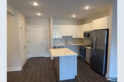 470 Main Street 402 #402, Fort Lee, NJ 07024 - Photo 1