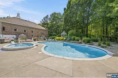2 Richmond Road 302 #302, West Milford, NJ 07480 - Photo 1