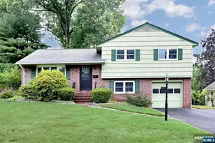 678 Oakley Pl, Oradell, NJ 07649 - Photo 1