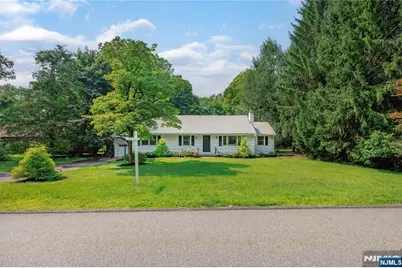 16 Dater Lane, Saddle River, NJ 07458 - Photo 1