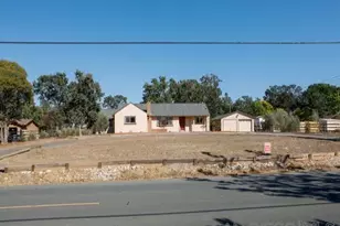 560 Irwin Ln, Santa Rosa, CA 95401 - Photo 2