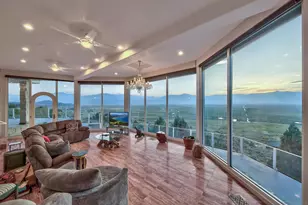 350 Aspen Ln, Bridgeport, CA 93517 - Photo 2