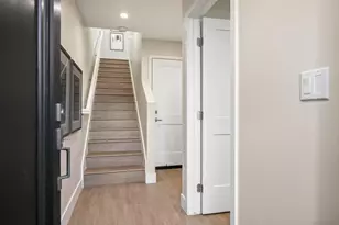 1956 Hornblend St, San Diego, CA 92109 - Photo 20