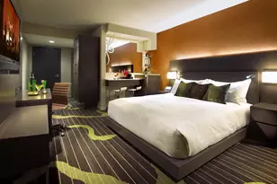 207 Fifth Ave, San Diego, CA 92101 - Photo 2