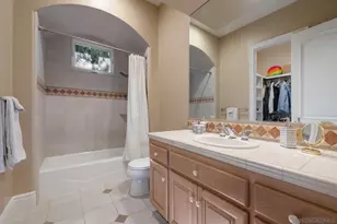 18050 Rancho La Cima Corte, Rancho Santa Fe, CA 92067 - Photo 34