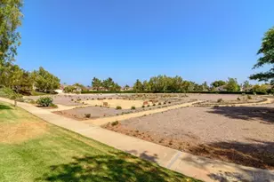 569 Inverlochy Dr, Fallbrook, CA 92028 - Photo 42