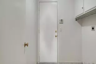 1619 Calle De Primra, La Jolla, CA 92037 - Photo 32