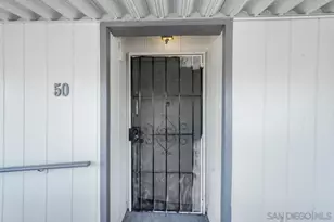 211 N Citrus Ave, Escondido, CA 92027 - Photo 4