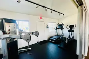 211 N Citrus Ave, Escondido, CA 92027 - Photo 36