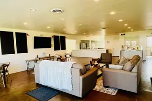 211 N Citrus Ave, Escondido, CA 92027 - Photo 30