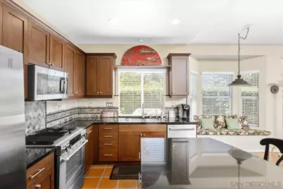  2385 Amber Oak Ln, Escondido, CA 92027 - Photo 8