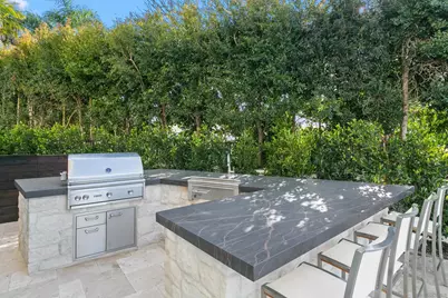  704 Muirlands Vista Way, La Jolla, CA 92037 - Photo 40