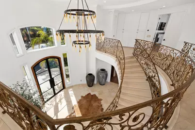  704 Muirlands Vista Way, La Jolla, CA 92037 - Photo 18