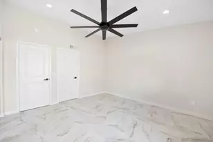 6915 Pear Tree Dr, Carlsbad, CA 92011 - Photo 24