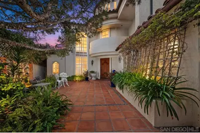  5716 Dolphin Pl, La Jolla, CA 92037 - Photo 8