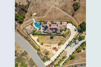  4425 Highland Oaks St, Fallbrook, CA 92028 - Photo 2