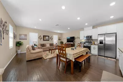  1515 Crown Lane #6, Chula Vista, CA 91915 - Photo 1