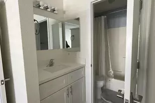 115 Huntington, Irvine, CA 92620 - Photo 14