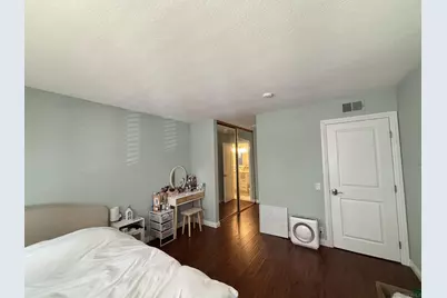  115 Huntington, Irvine, CA 92620 - Photo 12