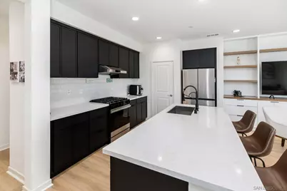  32395 Tannat Dr, Temecula, CA 92591 - Photo 4