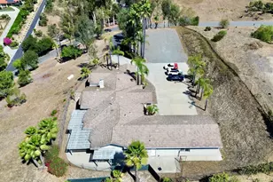 2749 Los Alisos Dr, Fallbrook, CA 92028 - Photo 6