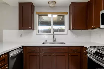  7083 Berry Park Ln, Lemon Grove, CA 91945 - Photo 14