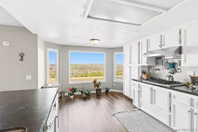  363 Surrey Dr, Bonita, CA 91902 - Photo 16