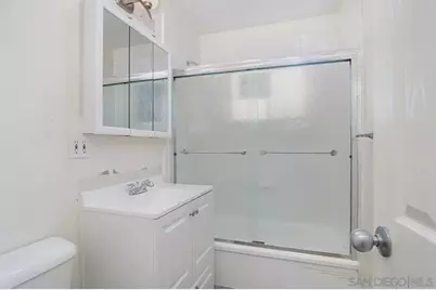  2028 Thomas Ave, San Diego, CA 92109 - Photo 26