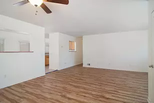 2028 Thomas Ave, San Diego, CA 92109 - Photo 10