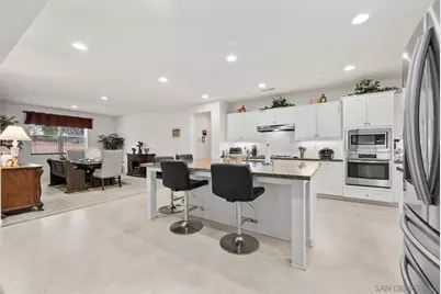  35160 Mahogany Glen Dr., Winchester, CA 92596 - Photo 4