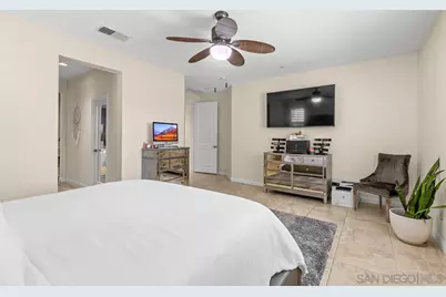  705 Sungold Way, Escondido, CA 92027 - Photo 16