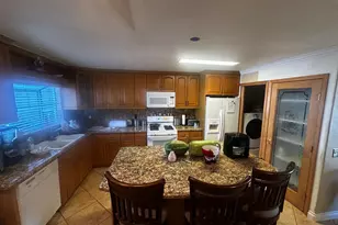 5935 Flipper Dr, San Diego, CA 92114 - Photo 4