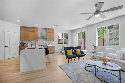  1120 Parkview Dr, Oceanside, CA 92057 - Photo 2