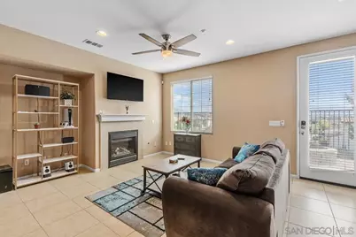  1733 Cripple Creek Dr #4, Chula Vista, CA 91915 - Photo 8