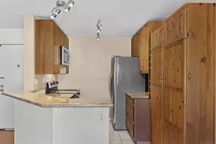 9785 Mesa Springs Way, San Diego, CA 92126 - Photo 18