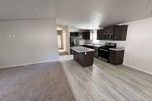 22899 Byron Rd, Crestline, CA 92325 - Photo 4