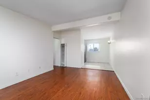 5035 Saratoga, San Diego, CA 92107 - Photo 4