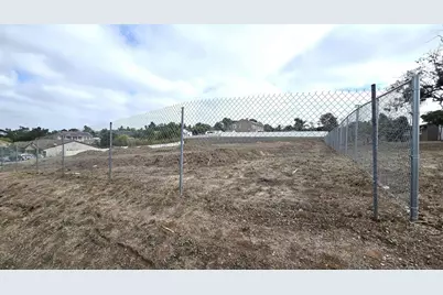  323 Hill Dr, Vista, CA 92083 - Photo 12