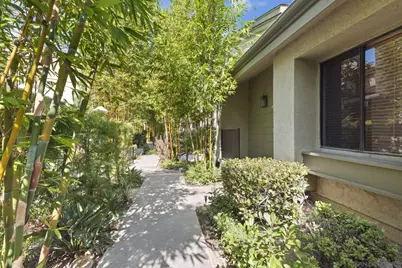  3244 Caminito Eastbluff #44, La Jolla, CA 92037 - Photo 4