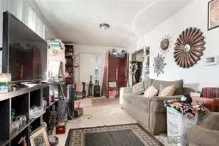 811 S 32nd St, San Diego, CA 92113 - Photo 6