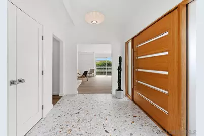  5851 Box Canyon Rd, La Jolla, CA 92037 - Photo 8