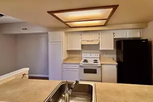 1040 E Washington Ave, Escondido, CA 92025 - Photo 6