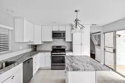  401 Blueridge Place, Escondido, CA 92026 - Photo 2