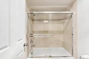 6489 Caminito Catalan, La Jolla, CA 92037 - Photo 26