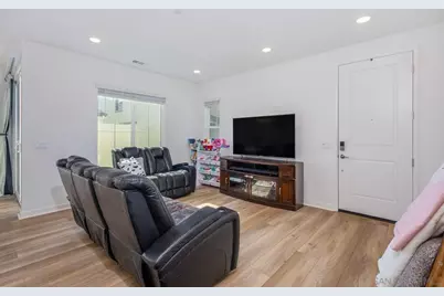  219 Canopy Trails Pl, Fallbrook, CA 92028 - Photo 16